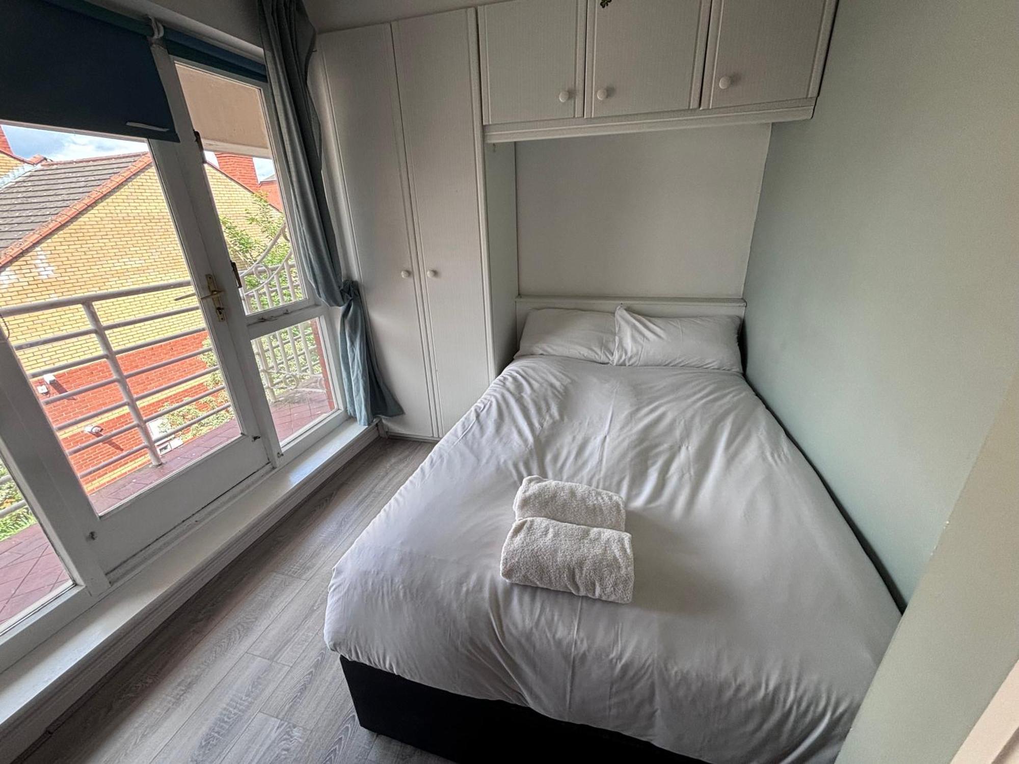 Central, Comfortable And Spacious 4 Bed Duplex Dublin Bagian luar foto