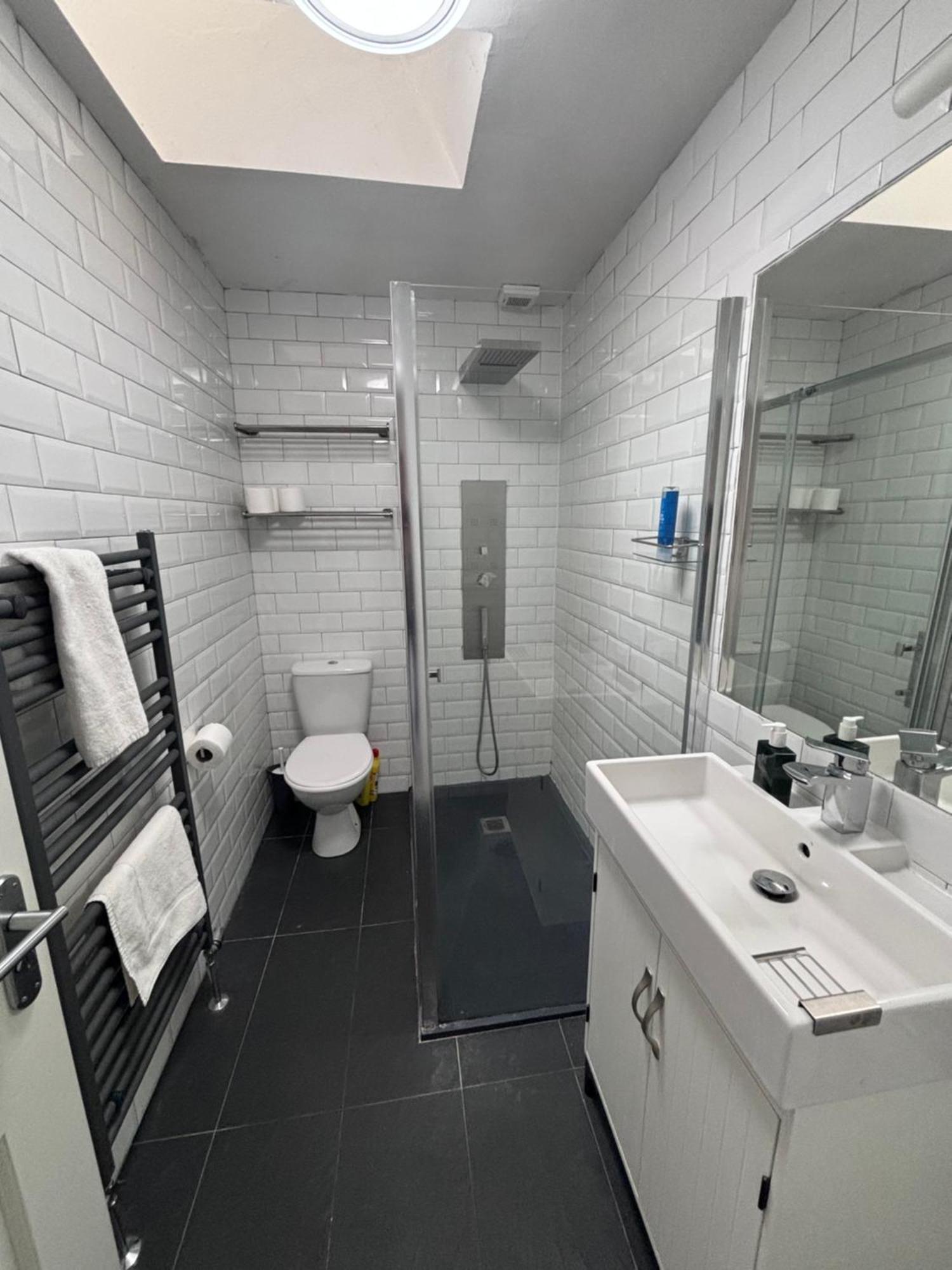 Central, Comfortable And Spacious 4 Bed Duplex Dublin Bagian luar foto