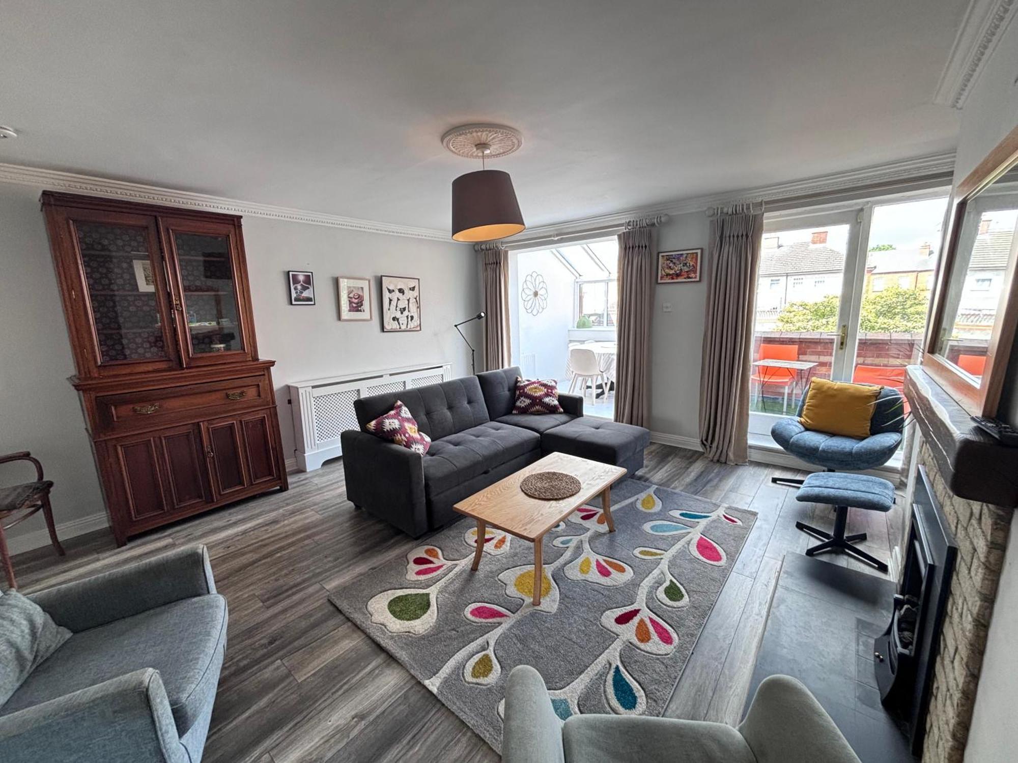 Central, Comfortable And Spacious 4 Bed Duplex Dublin Bagian luar foto